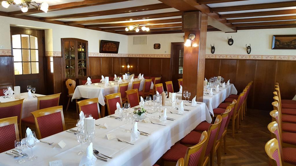 Gasthaus Zum Hirschen Ringsheim Exterior photo